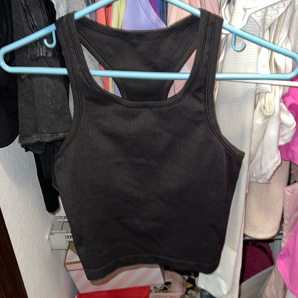 Lululemon Ebb to Street Cropped Tank